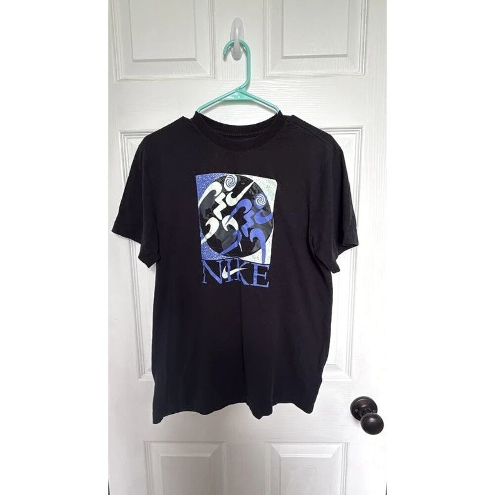 Men's Nike Graphic Tee